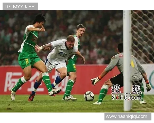 深圳足球队包夹战术解析与其在比赛中的应用探讨 深圳足球队包夹战术解析与其在比赛中的应用探讨